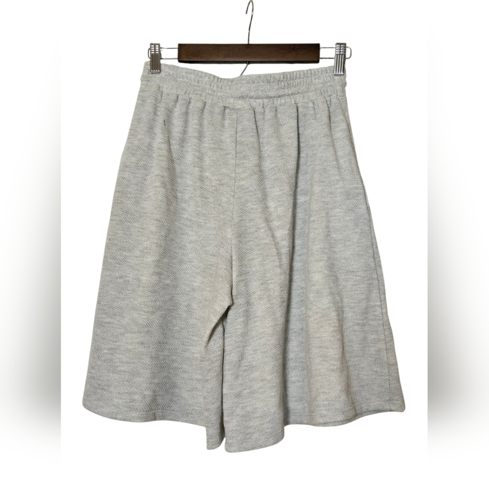 Urban Renewal Casual Knit Shorts - Light Gray Sz Med - Picture 2 of 4